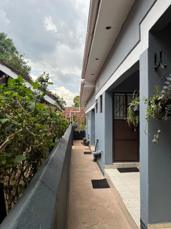 30 Wilson Acomodação com café da manhã Jinja Exterior foto